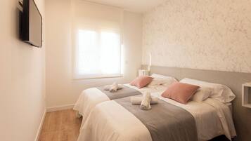 Apartamento Confort, vistas a la ciudad | Escritorio, espacio para trabajar con un portátil, wifi gratis