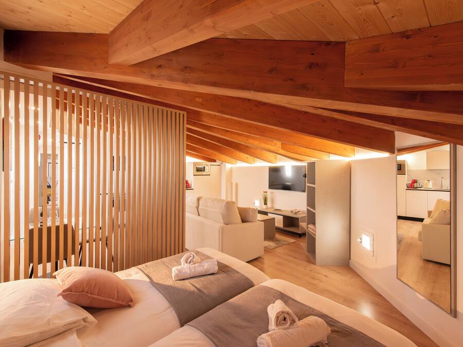 Desk, laptop workspace, free WiFi