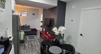 Stylish 2BD Basement Suite Close to WEM