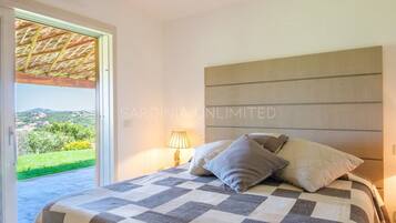 3 Schlafzimmer, Reisekinderbett