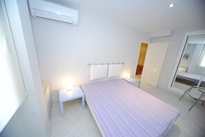 3 Schlafzimmer, Bügeleisen/Bügelbrett, Bettwäsche