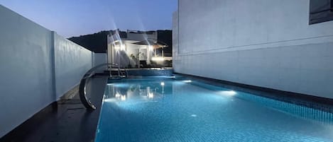 Piscine extérieure