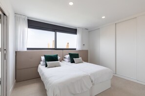 3 bedrooms, desk, free WiFi, bed sheets