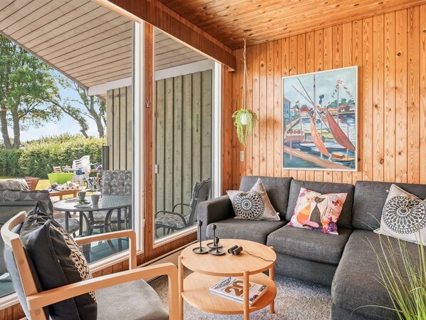 TV - "Yma" - from the sea by Interhome (Malling)