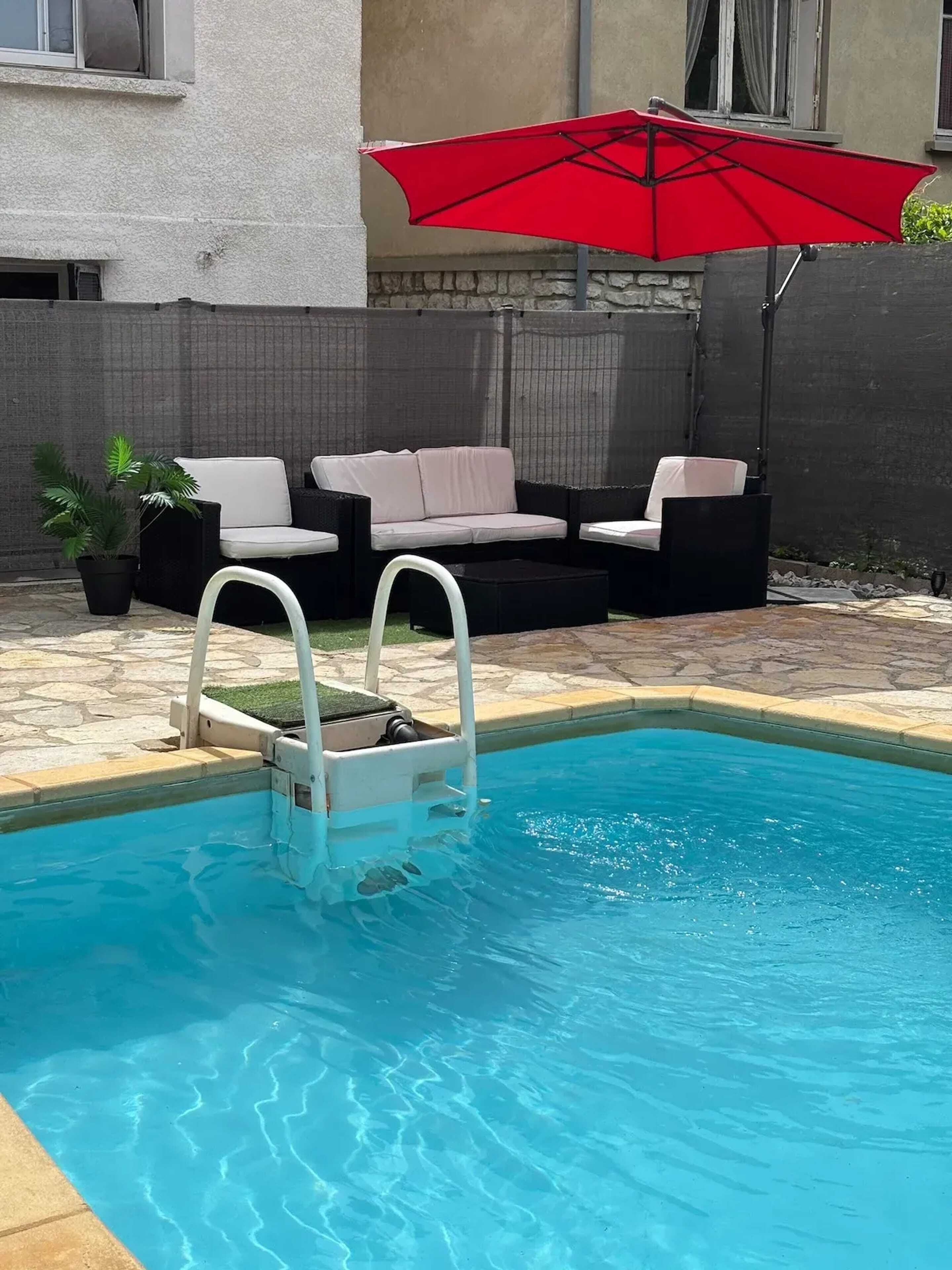 Vue sur piscine