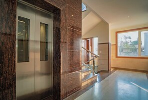 Lift - Hotel Amantran Inn - City Centre (Udaipur)