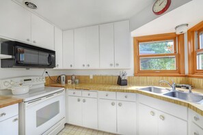 Fridge, microwave, oven, stovetop - 5 min drive to CU/Pearl - Best Neighborhood (Boulder)