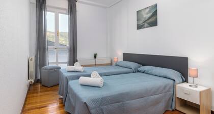 Apt 3H : Spacious and Cozy : Ideal for Families
