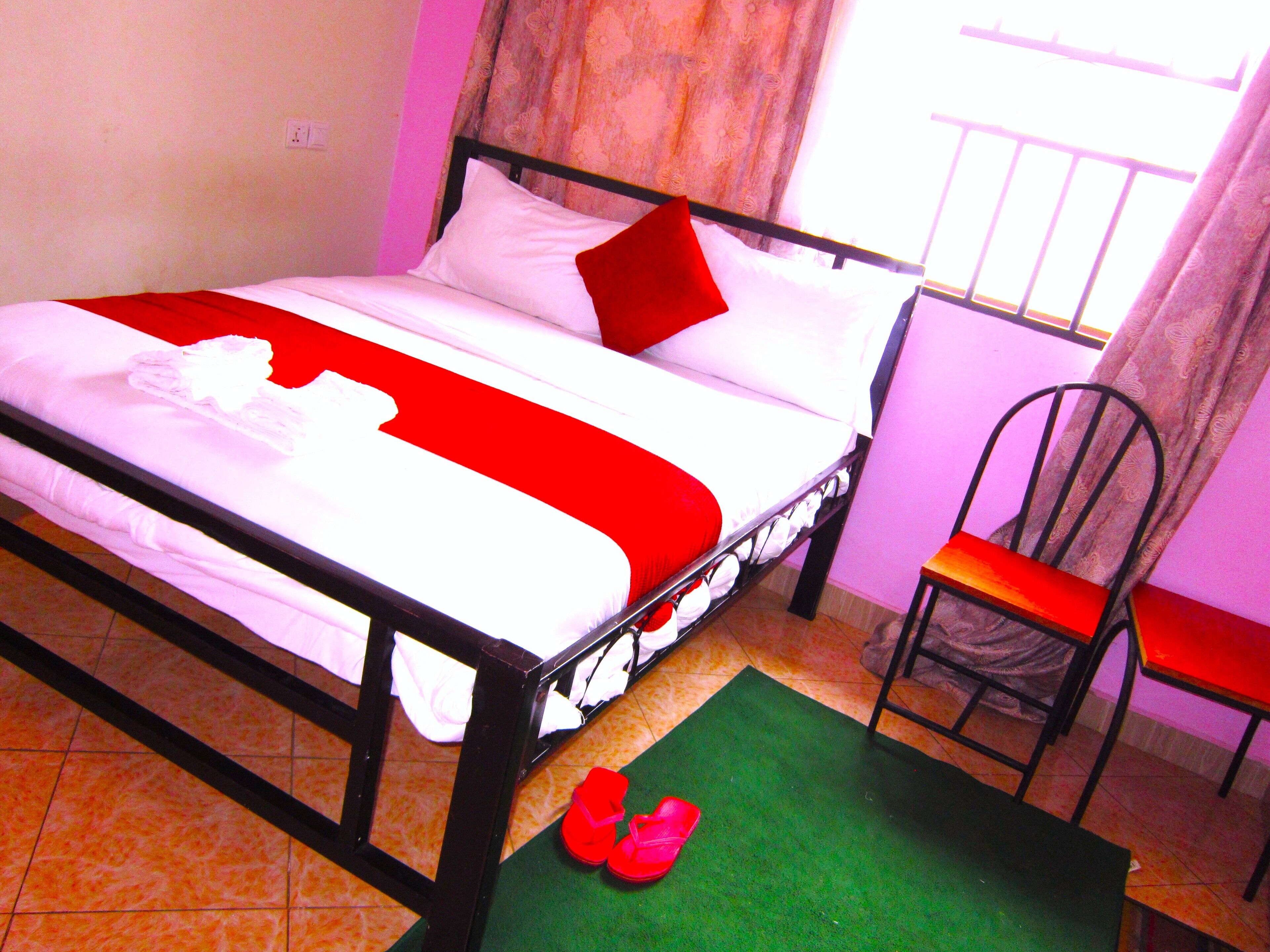 Deluxe Double Room | In-room safe, soundproofing, iron/ironing board, free WiFi
