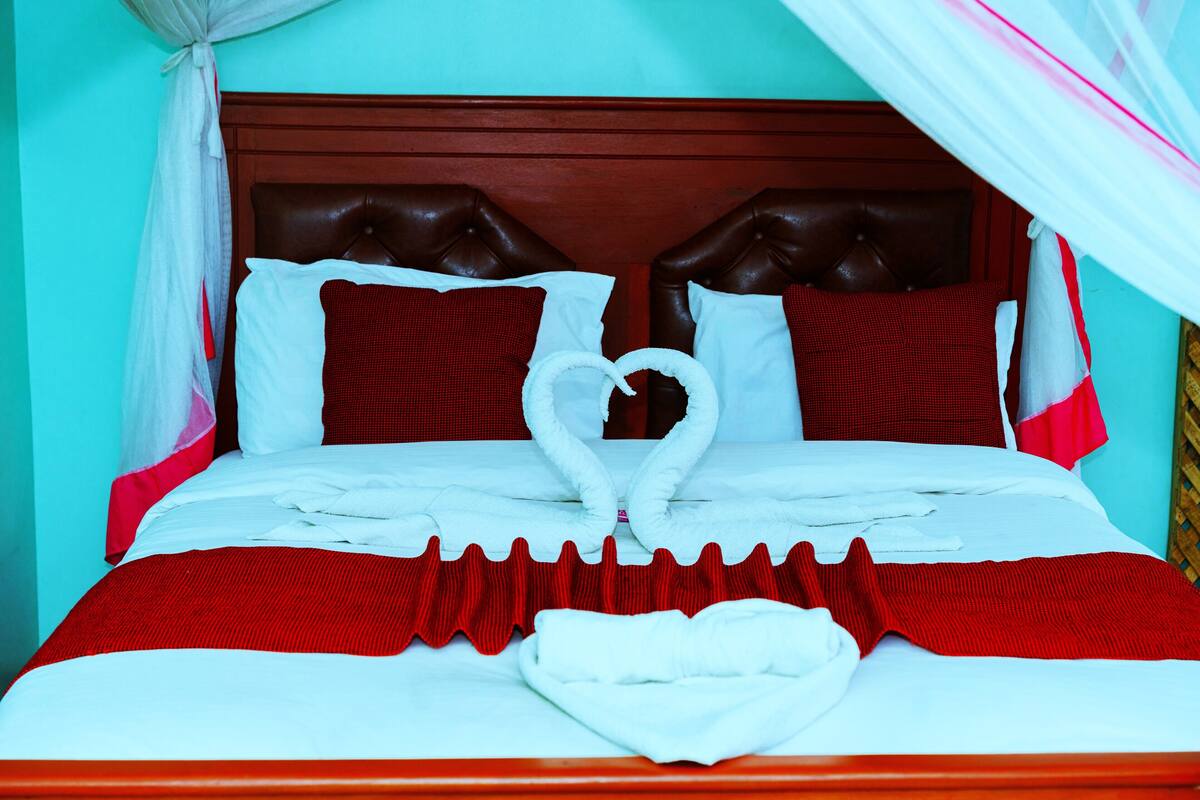 Zimmersafe, schallisolierte Zimmer, Bügeleisen/Bügelbrett