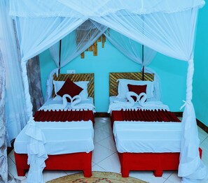 In-room safe, soundproofing, iron/ironing board, free WiFi - Safari Park House (Arusha)
