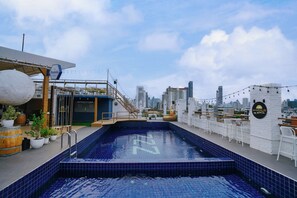 Outdoor pool - BANGKOK ORIENTAL HOTEL (Bangkok)