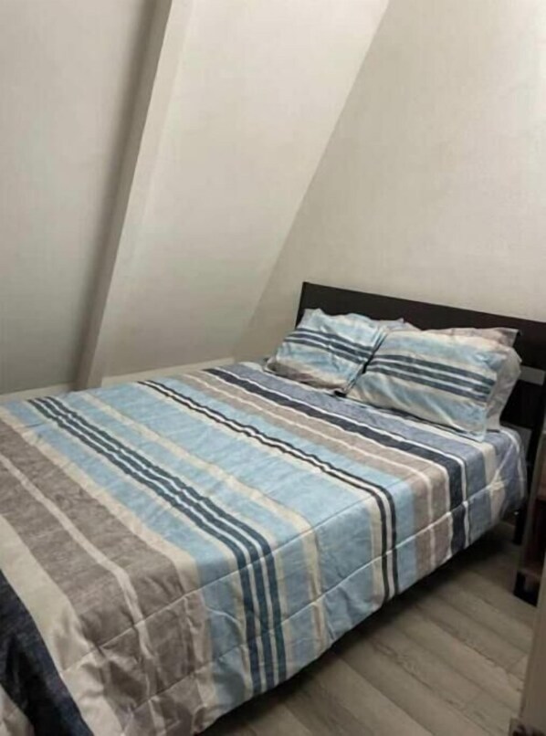 1 bedroom, WiFi, bed sheets
