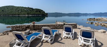 Beach house Jerko by Villas Guide