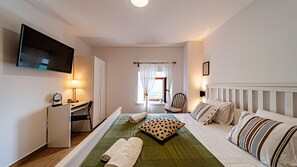 1 soverom, strykejern/-brett, wi-fi (inkludert) og sengetøy