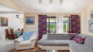 TV, fireplace - Villa Filomena - Omiš by Villas Guide (Blato na Cetini)