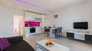 TV - Apartman Mia 7 - Omiš by Villas Guide (Mimice)