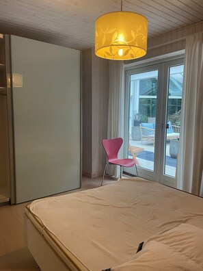 6 bedrooms, iron/ironing board, free WiFi - Large holiday home close to nature (Tikøb)