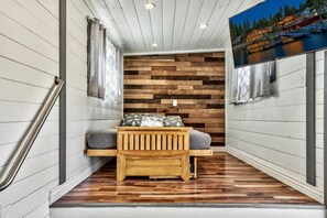 Interior - The Historic West Walker Motel (Coleville)