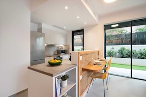 Fridge, microwave, dishwasher, coffee/tea maker