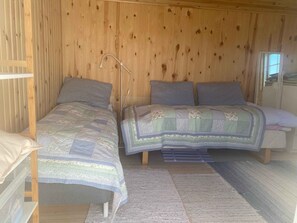 Unclassified image, 2 of 12, button