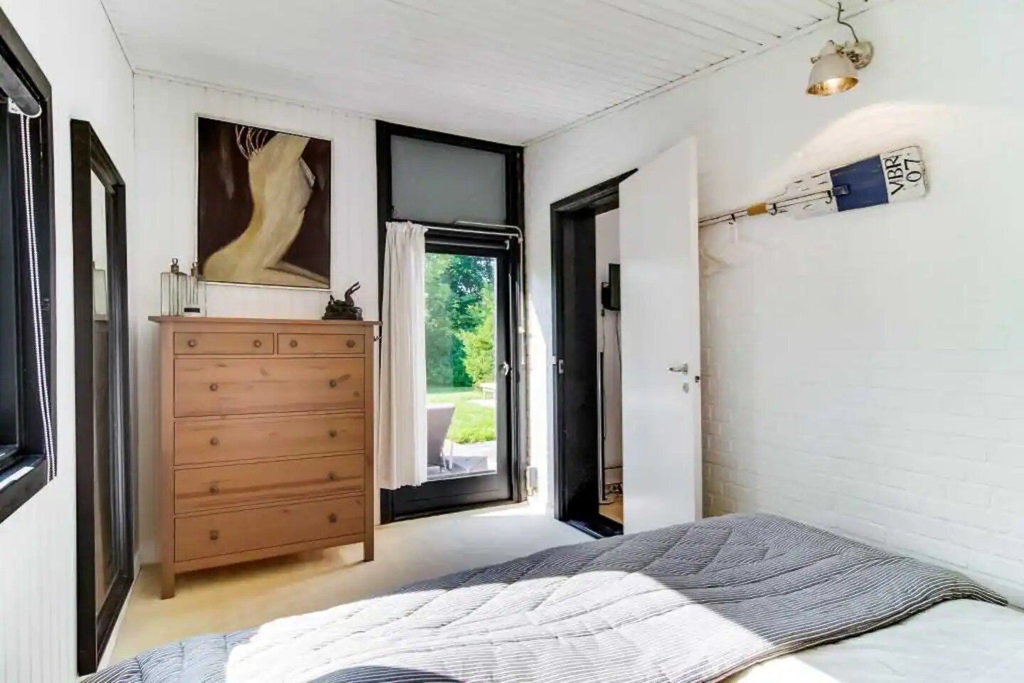 3 bedrooms, iron/ironing board, WiFi (free)