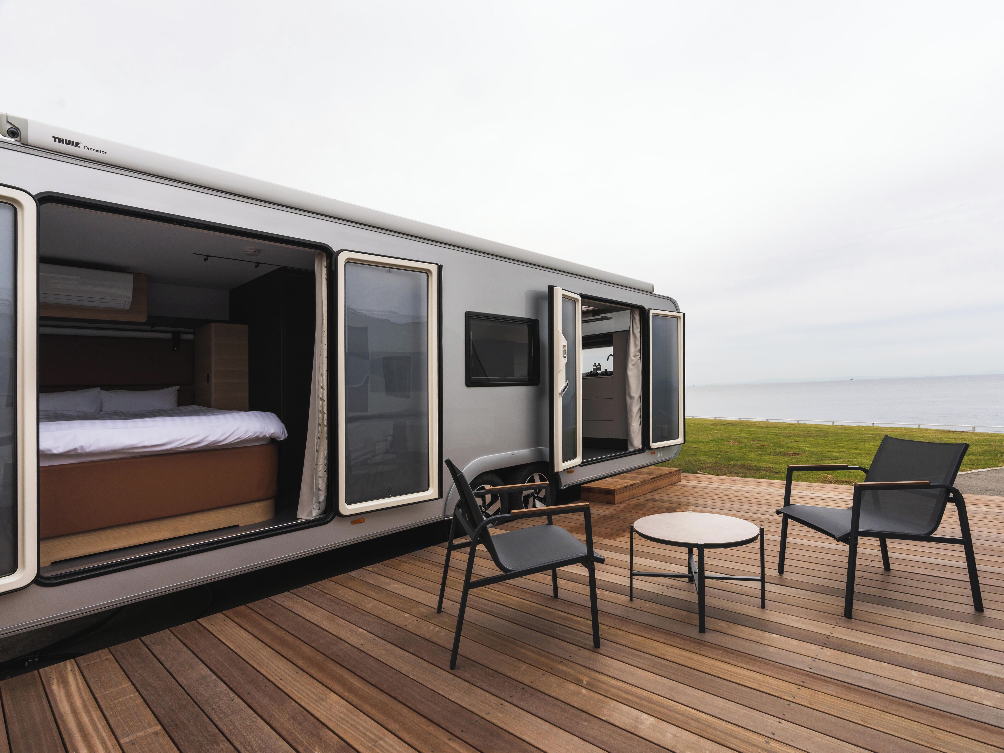 Kamar Double Deluks, pemandangan samudra | Selimut bulu angsa, meja kerja, dan ruang kerja ramah laptop