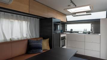 Deluxe Double Room, Ocean View | Down duvets, desk, laptop workspace, free WiFi