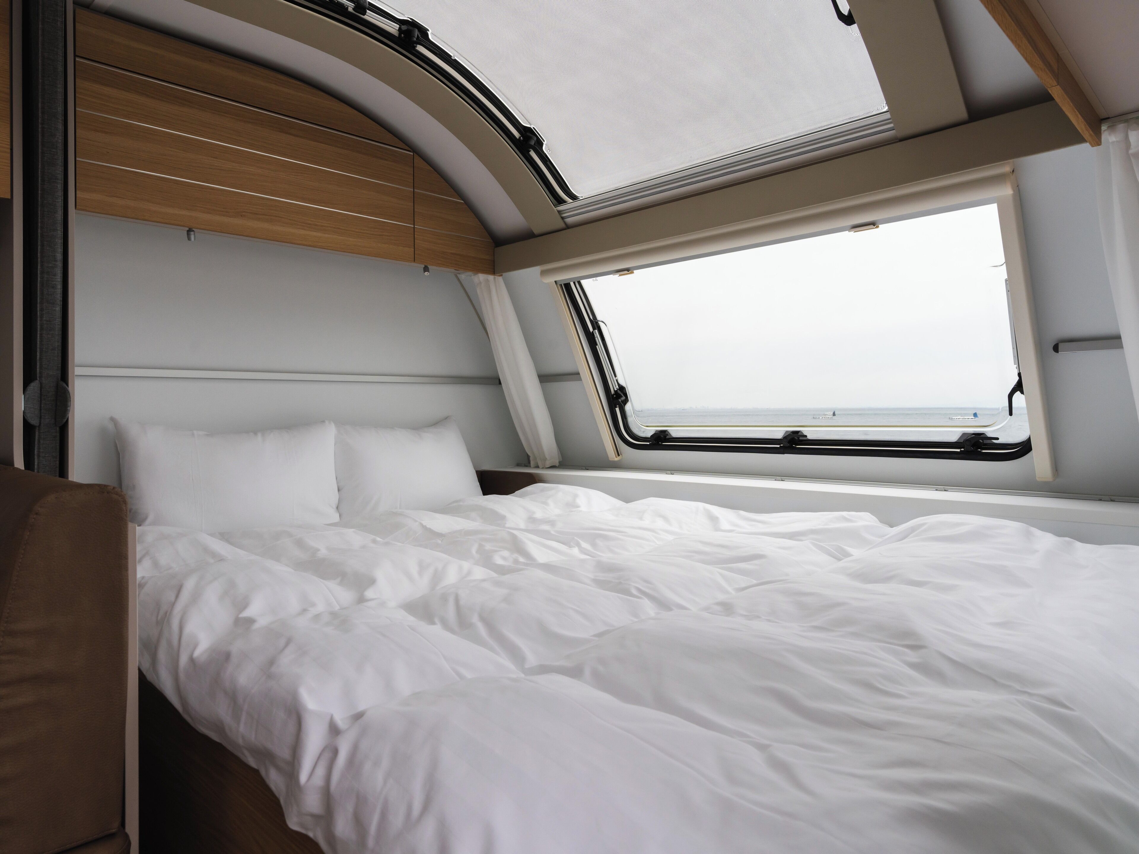 Luxury Double Room, Sea View | Down comforters, desk, laptop workspace, free WiFi