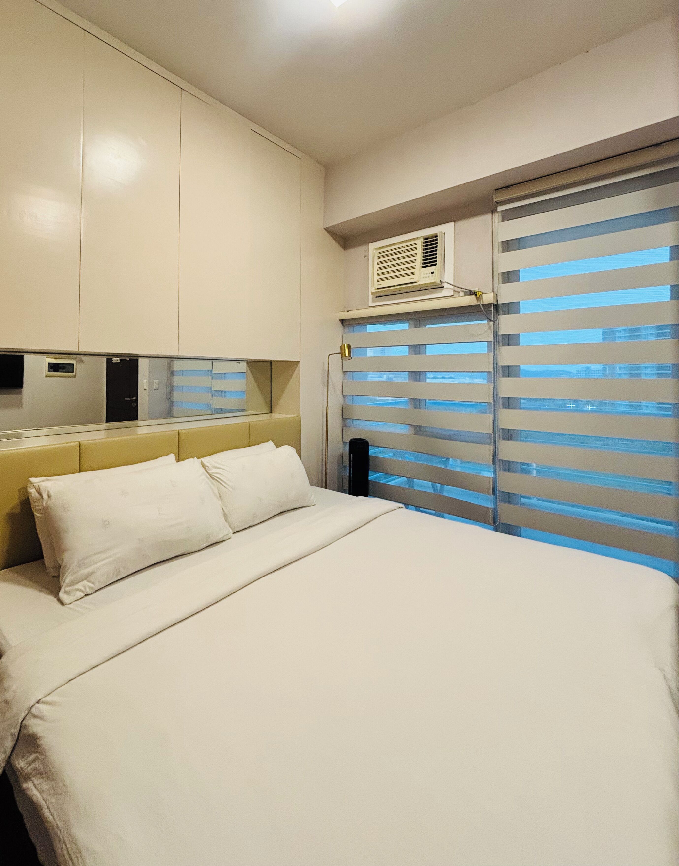 1 soverom, strykejern/-brett, internettilgang og sengetøy