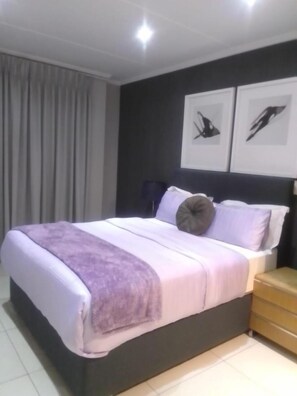 2 chambres, fer et planche à repasser, accès Internet