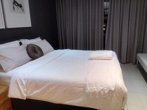 2 chambres, fer et planche à repasser, accès à Internet