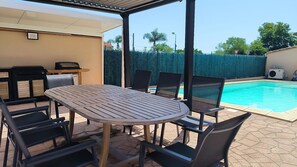 Outdoor dining - St Cyprien Magnificent villa near the port (Saint-Cyprien)