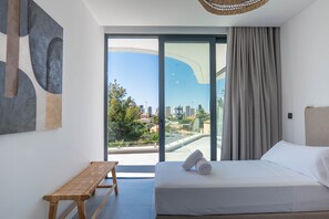 4 bedrooms, free WiFi, bed sheets