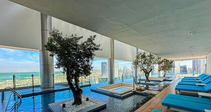 Chic 2-bedroom apt. with Roof Top 360 infinity pool