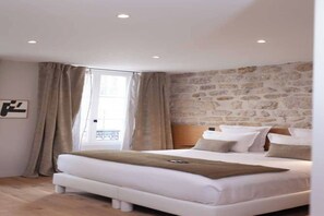 1 bedroom, desk, free WiFi, bed sheets