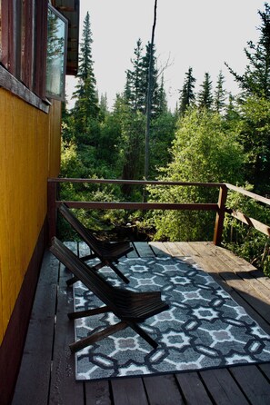 Terrace/patio - ○ ☽ ☆ Denali Starlight Cabin - Stunning Mountain Views (Denali National Park and Preserve)