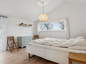 2 bedrooms, WiFi - "Siegfried" - 300m to the fjord by Interhome (Kirke Hyllinge)