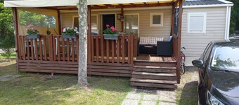 3-bedroom mobile home on the shores of Lake Biscarrosse