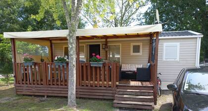 3-bedroom mobile home on the shores of Lake Biscarrosse