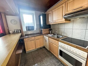 Frigorifero, microonde, forno, lavastoviglie