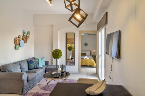 Hydra apartment,Patra