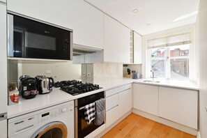 Fridge, microwave, oven, dishwasher