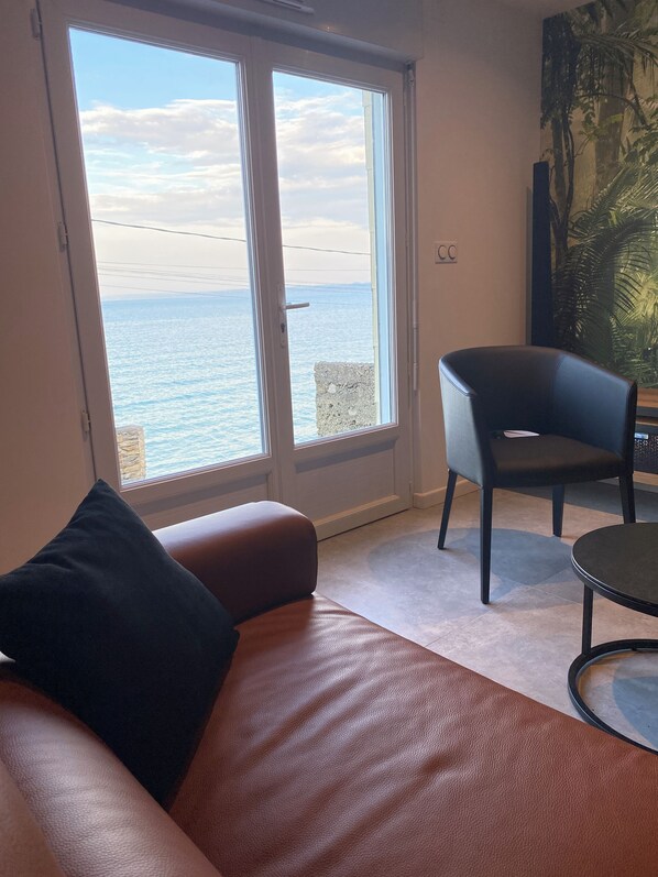 Téléviseur connecté, foyer