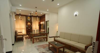 Charming 3-bedroom house with WiFi, AC in amazing Nedumbassery