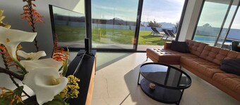 Casa Arendina - Villa Retreat with Heated Pool