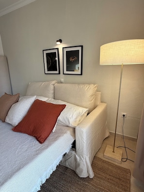 1 chambre, fer et planche à repasser, Wi-Fi, literie fournie