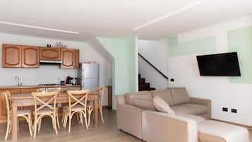 Smart TV, fireplace