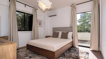 Een bureau, een laptopwerkplek, gratis wifi