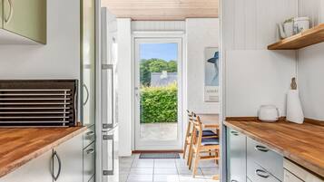 Réfrigérateur, micro-ondes, lave-vaisselle